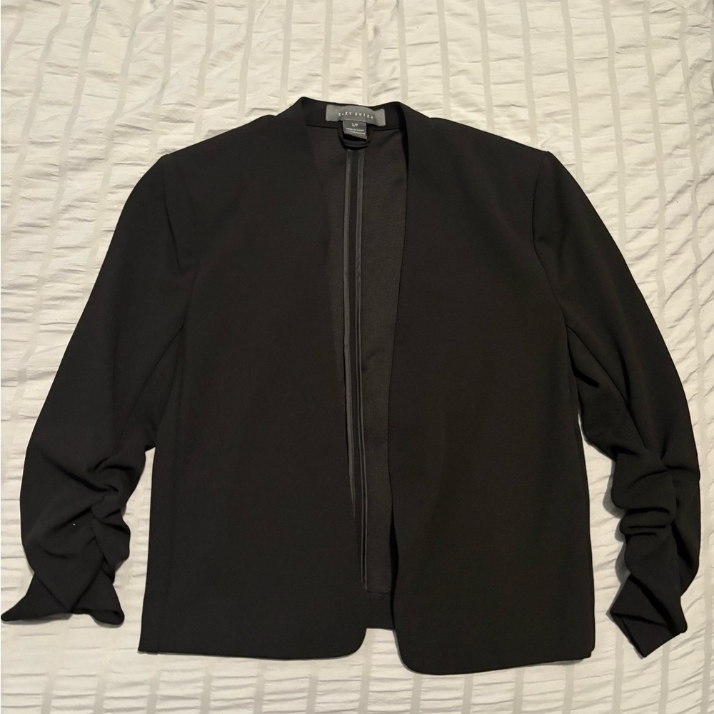 Suzy Shier Black Open-Front Jacket